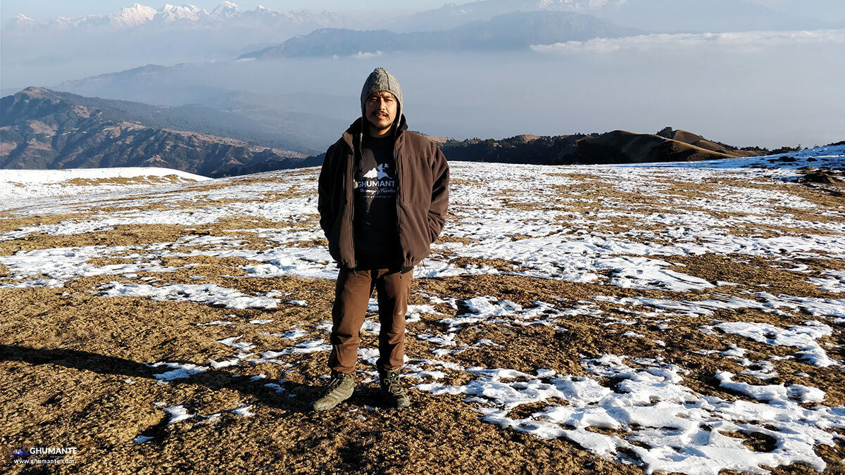 Flaunting Ghumante Tee at the top.
